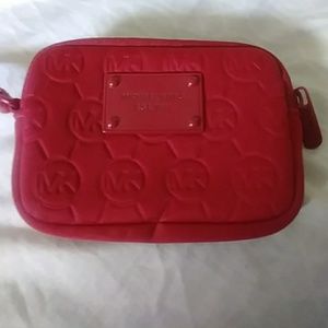 Michael Kors Bags - Nwot Michael Kors wristlet / wallet MK logo Michael Kors Bags - Nwot Michael Kors wristlet / wallet MK logo